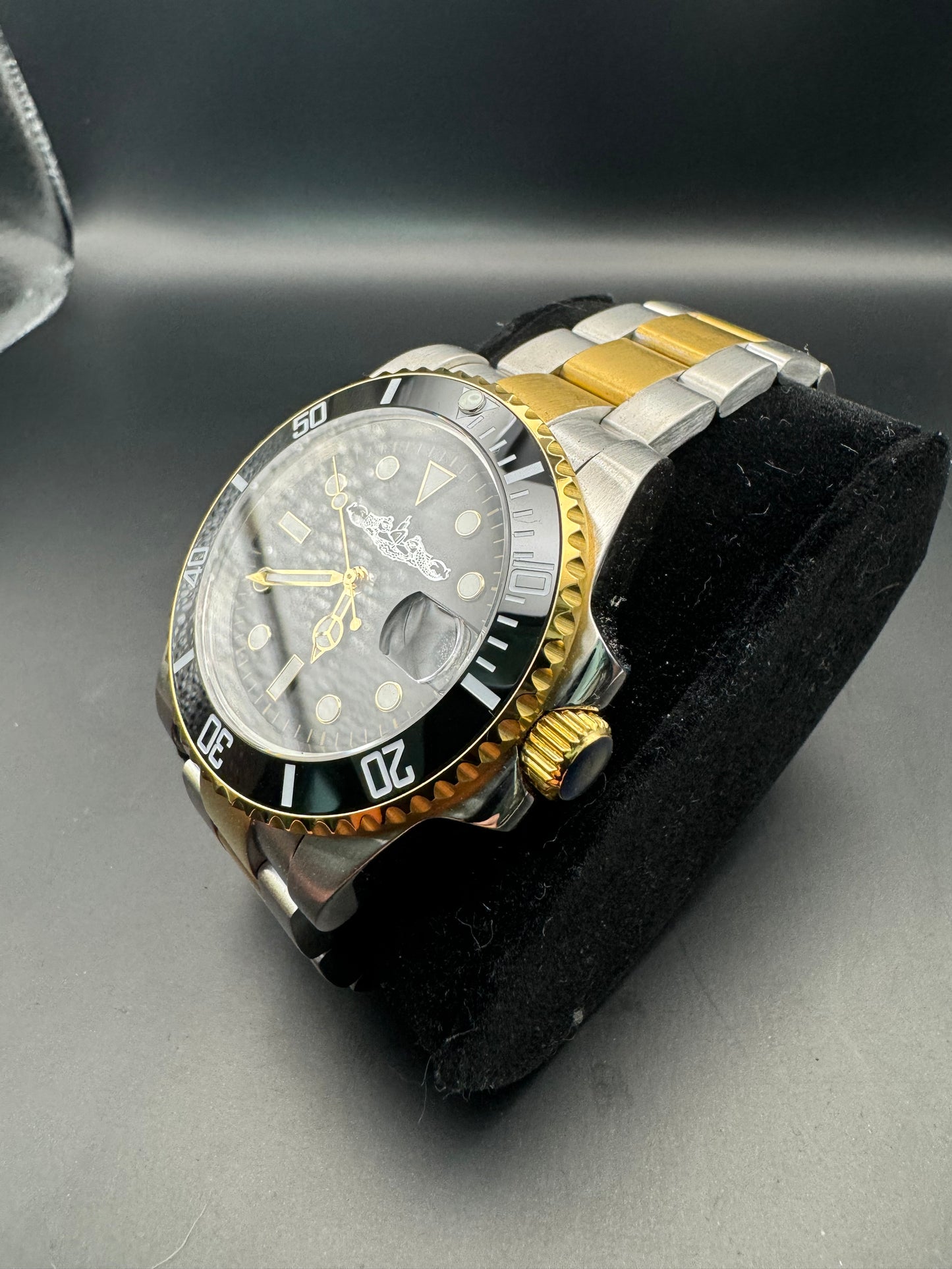 The Submarine Watch