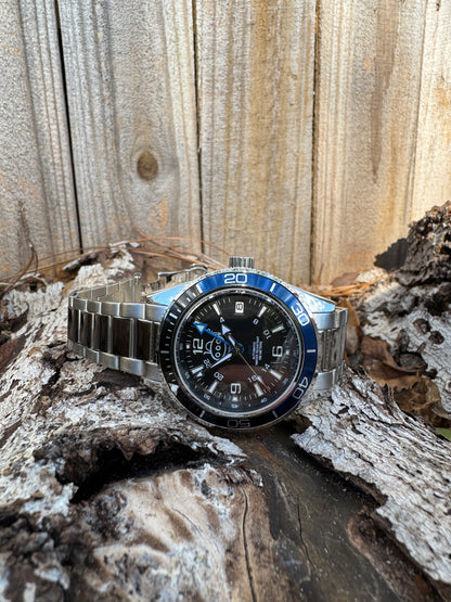 The SS-1 GMT in Black Blue and Black