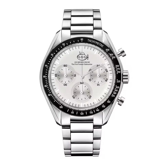 The 585 in Black and White